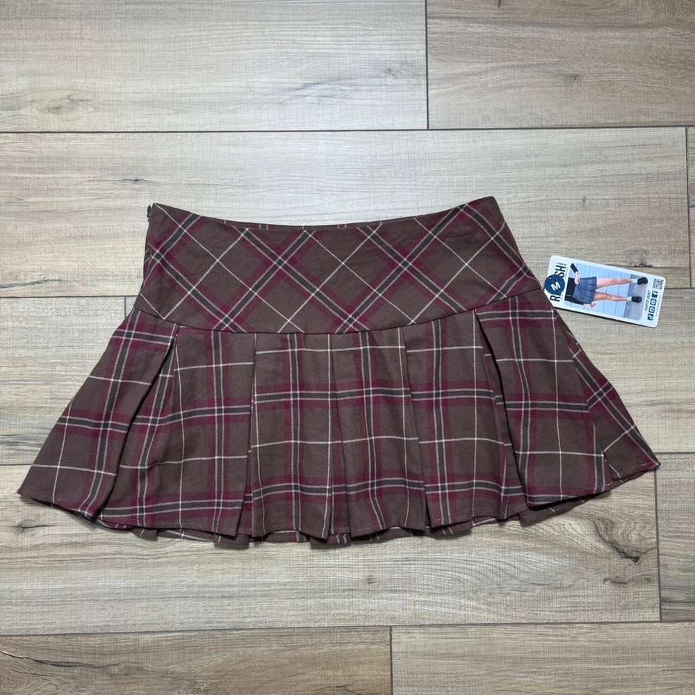 Rewash Women's Plaid Pleated Mini Skort Built In Shorts Size Medium Burgundy